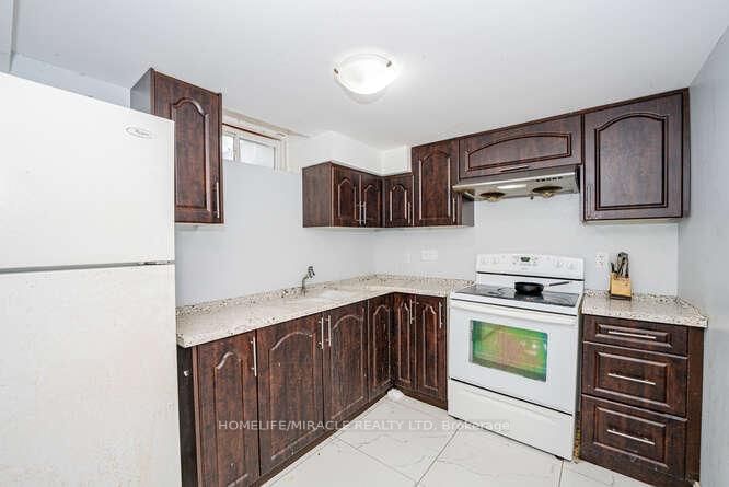 Detached House for sale at 14 Conover Court, Brampton, Ontario, L6Y 3J5 - Brampton South - MLS: W12852420