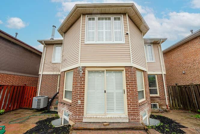 Detached House for sale at 14 Conover Court, Brampton, Ontario, L6Y 3J5 - Brampton South - MLS: W12852420