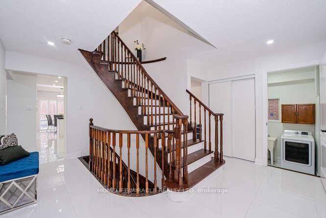 Detached House for sale at 14 Conover Court, Brampton, Ontario, L6Y 3J5 - Brampton South - MLS: W12852420