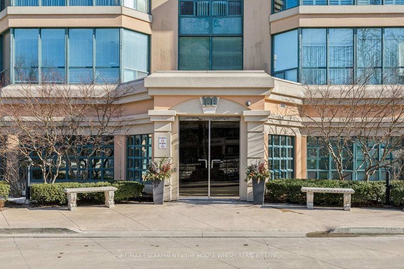 701 - 100 Millside Dr, Milton, L9T 5E2 | Image 3