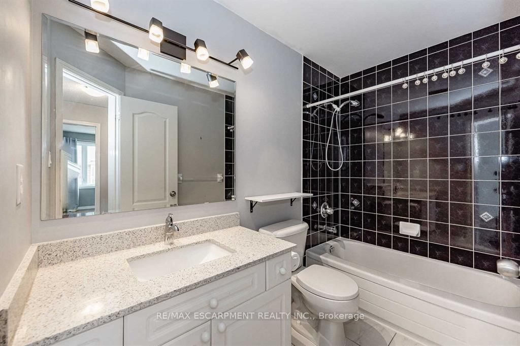 Townhouse for sale at 803 Mckay Crescent, Milton, Ontario, L9T 6L1 - Beaty - MLS: W12852440