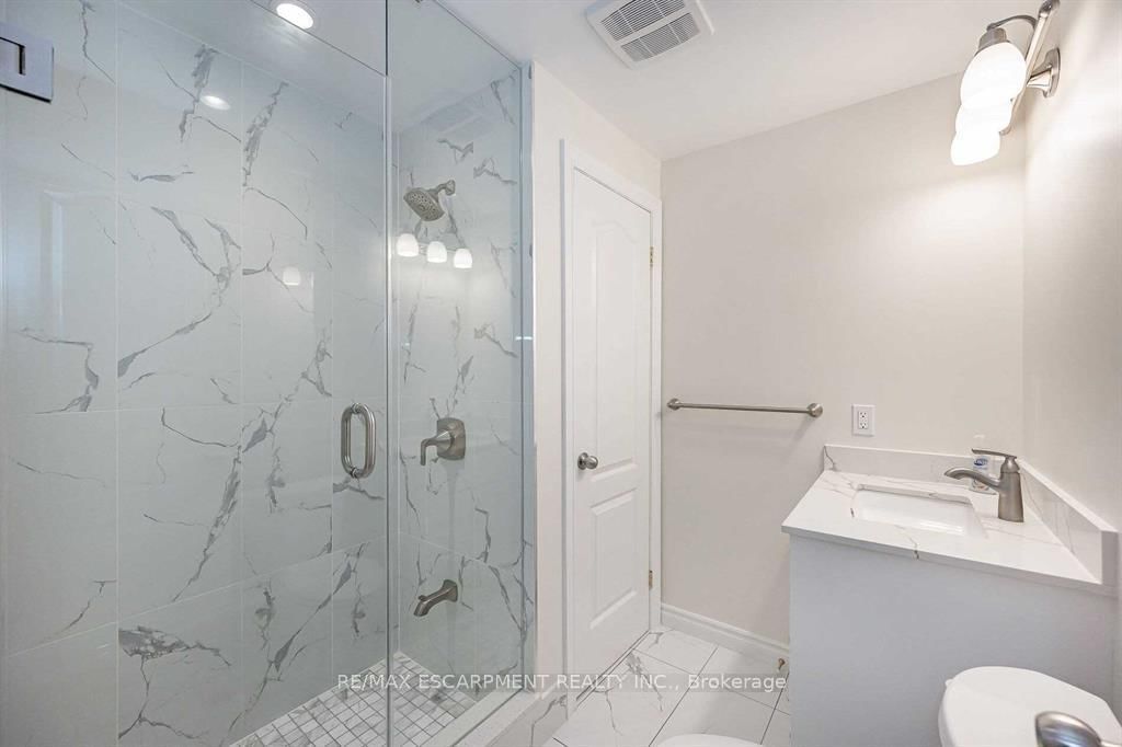 Townhouse for sale at 803 Mckay Crescent, Milton, Ontario, L9T 6L1 - Beaty - MLS: W12852440