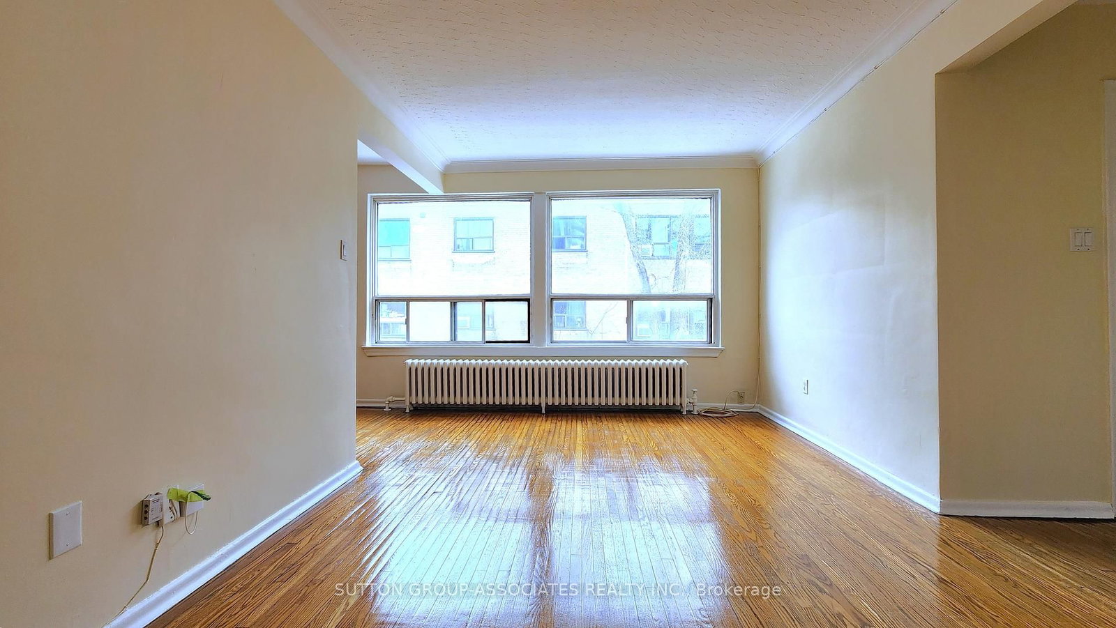 Semi-Detached House for lease at 304-1 Greenbrook Drive, Toronto, Ontario, M6M 2J8 - Beechborough-Greenbrook - MLS: W12852468