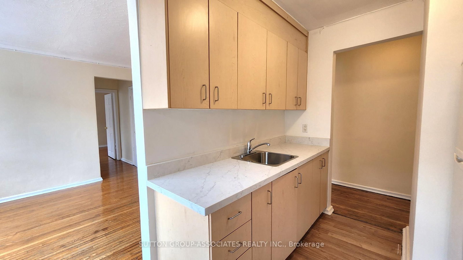 Semi-Detached House for lease at 304-1 Greenbrook Drive, Toronto, Ontario, M6M 2J8 - Beechborough-Greenbrook - MLS: W12852468