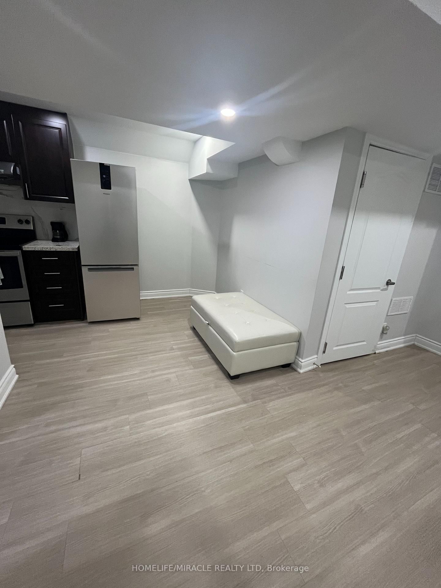 3898 Milkwood Crescent - Photo 2