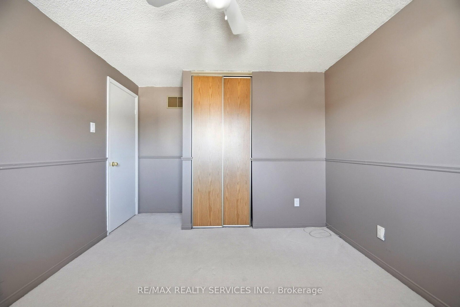 Detached House for sale at 16 Ferri Crescent, Brampton, Ontario, L6Z 1R9 - Heart Lake West - MLS: W12853322