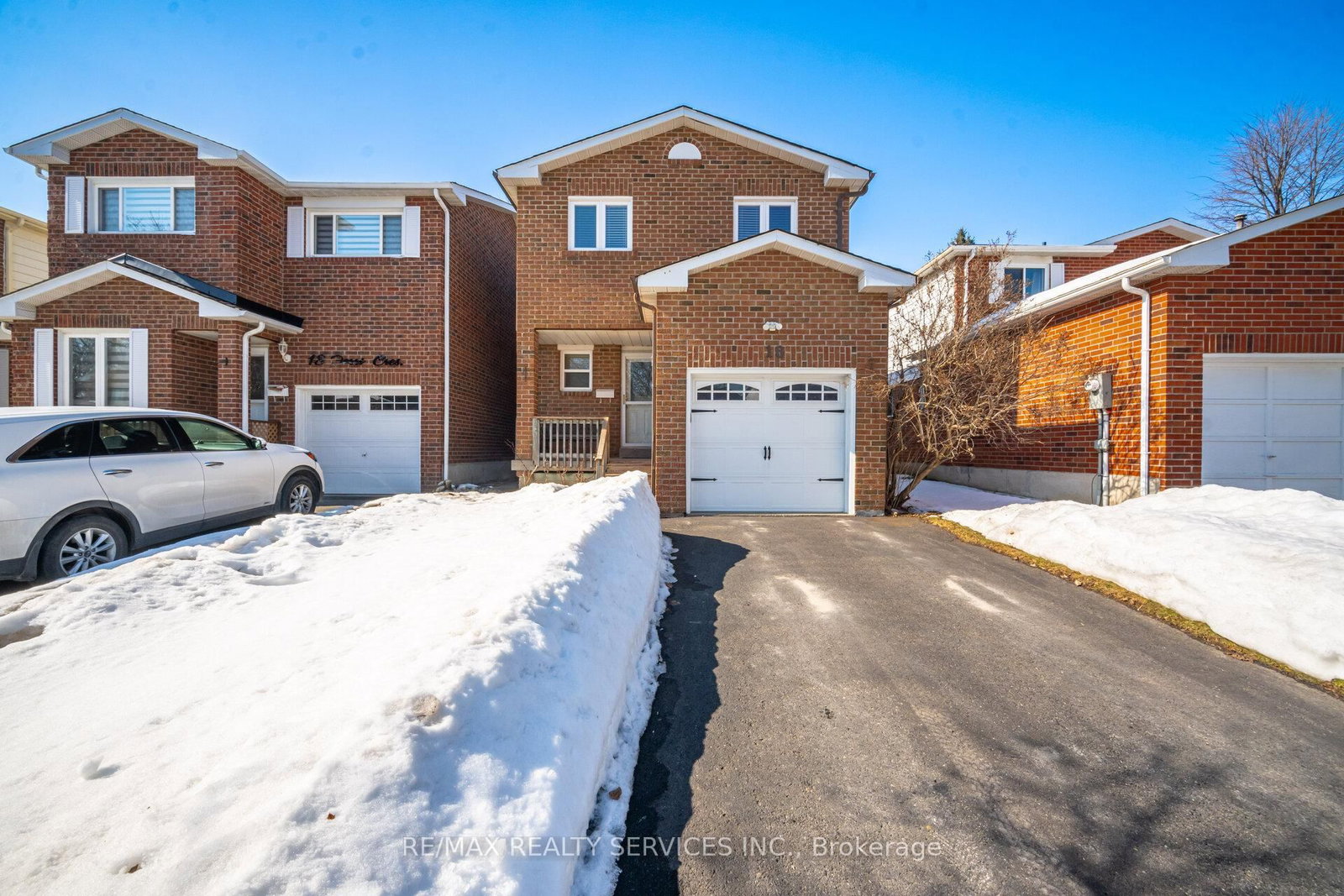 Detached House for sale at 16 Ferri Crescent, Brampton, Ontario, L6Z 1R9 - Heart Lake West - MLS: W12853322