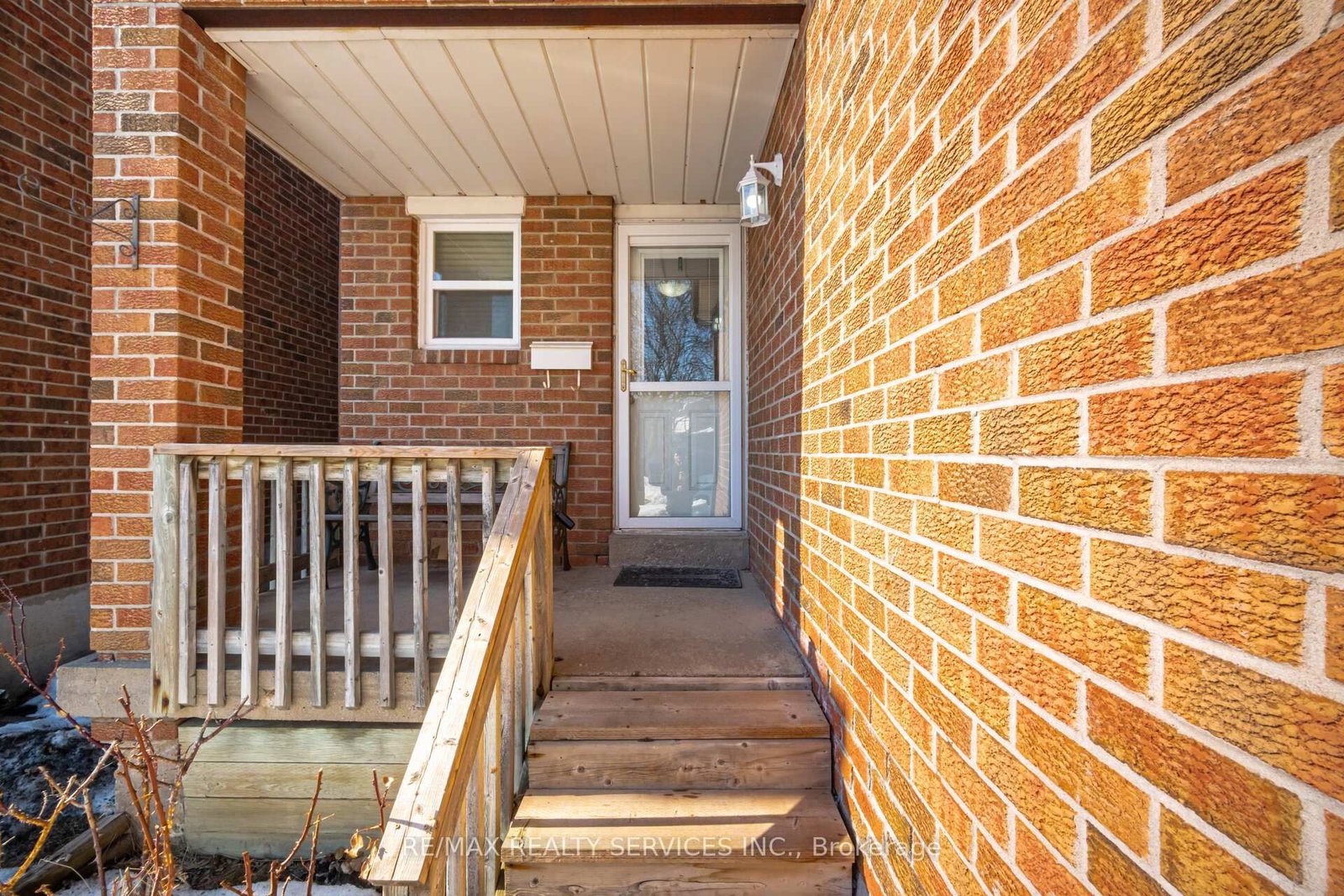 Detached House for sale at 16 Ferri Crescent, Brampton, Ontario, L6Z 1R9 - Heart Lake West - MLS: W12853322