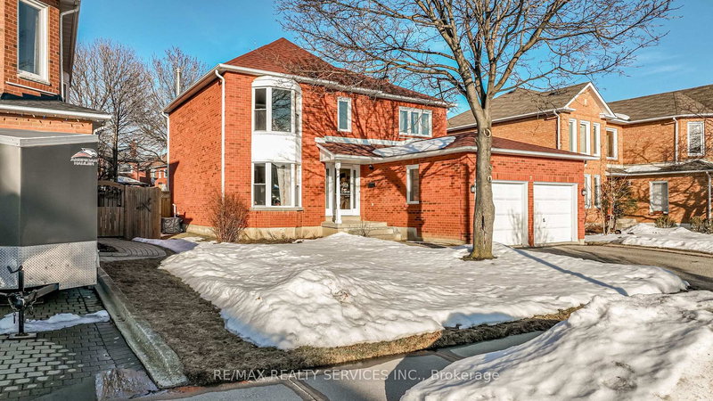 7 Laidlaw Ave, Brampton, L6S 5W1 | Image 3