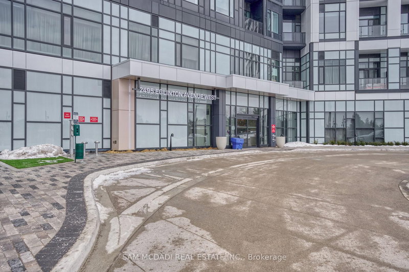514 - 2495 Eglinton Ave W, Mississauga, L5M 2T2 | Image 2