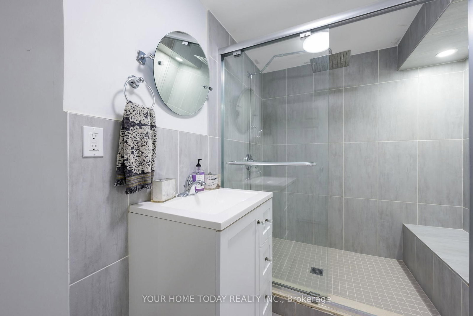 Detached House for sale at 49 Miller Drive, Halton Hills, Ontario, L7G 5P7 - Georgetown - MLS: W12855272