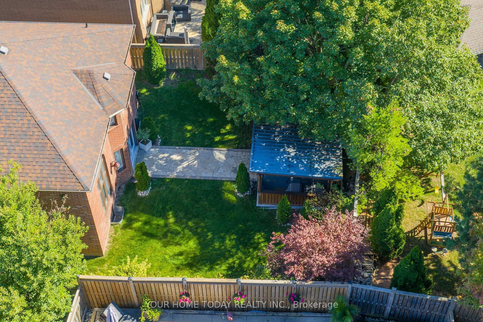 Detached House for sale at 49 Miller Drive, Halton Hills, Ontario, L7G 5P7 - Georgetown - MLS: W12855272