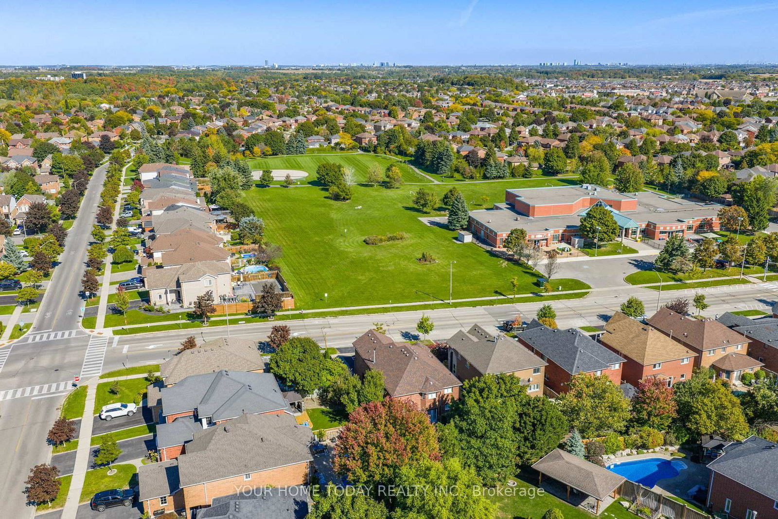 Detached House for sale at 49 Miller Drive, Halton Hills, Ontario, L7G 5P7 - Georgetown - MLS: W12855272