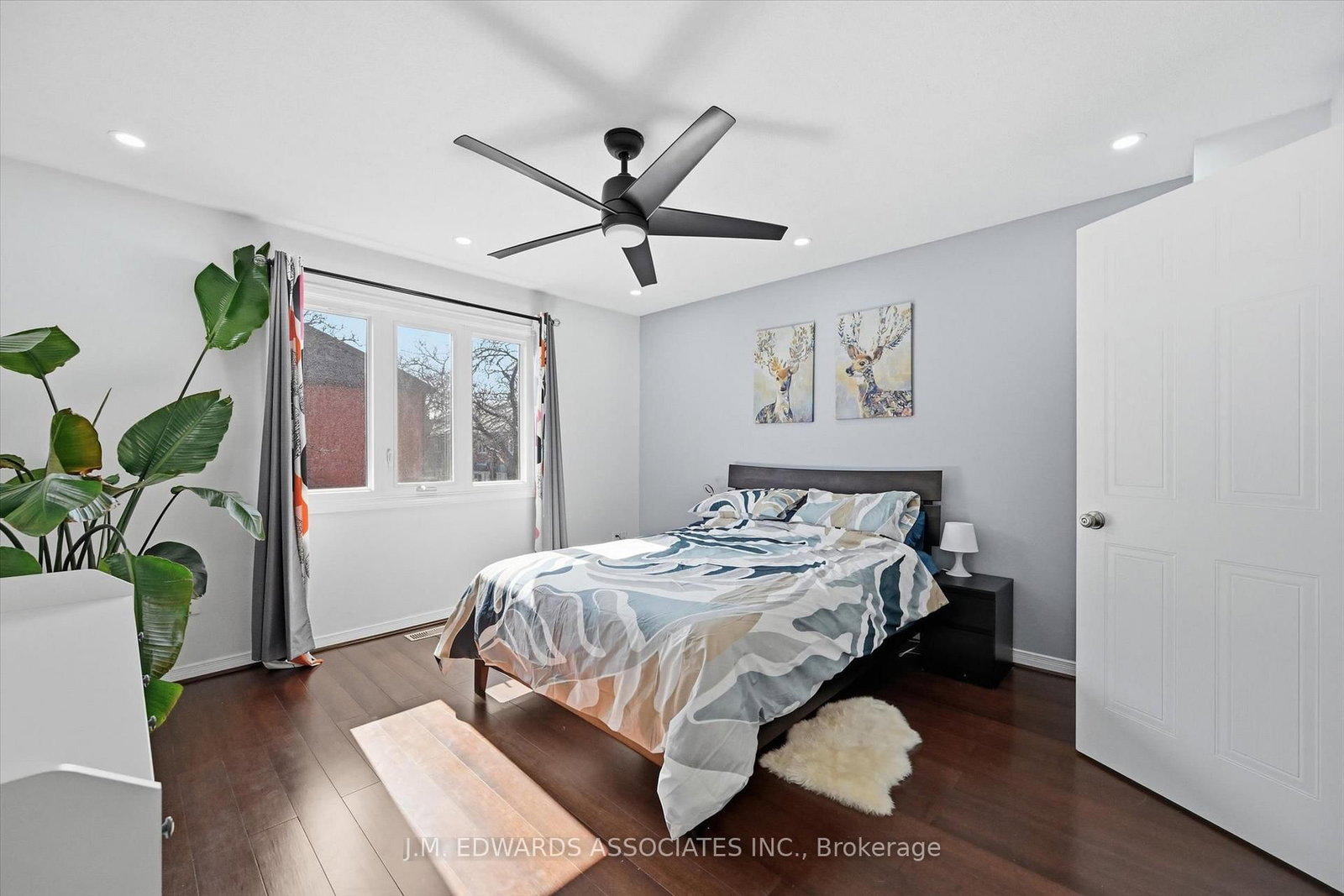 Townhouse for sale at 215-895 Maple Avenue, Burlington, Ontario, L7S 2H7 - Brant - MLS: W12855420