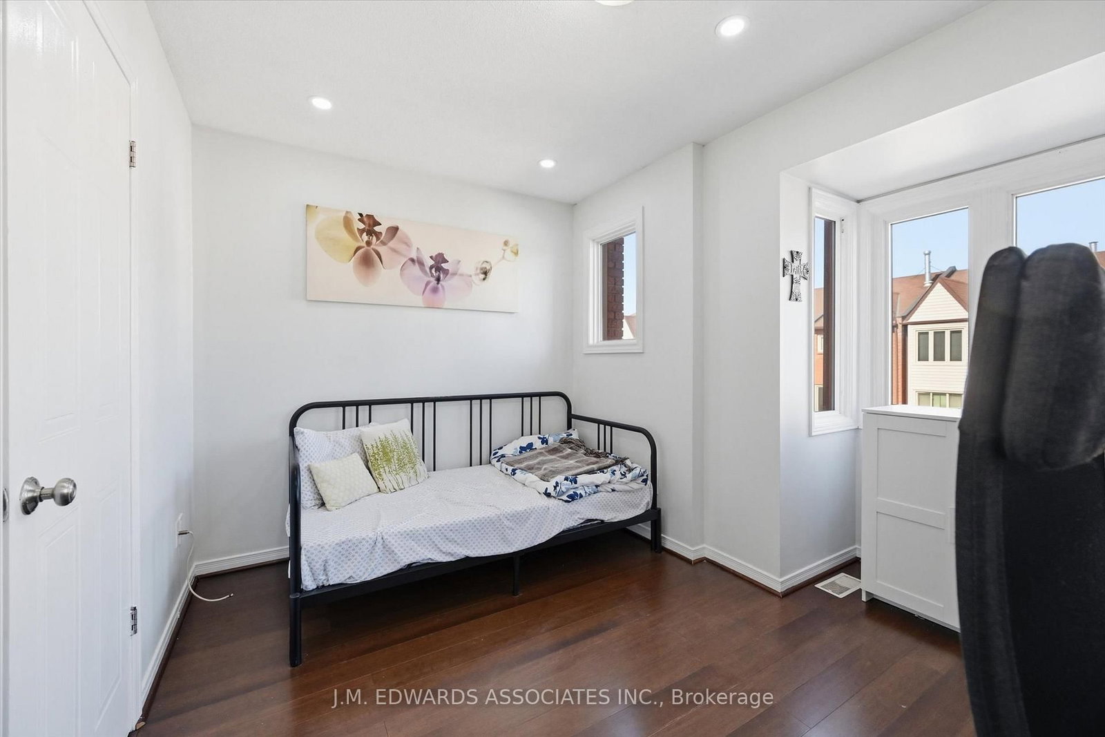 Townhouse for sale at 215-895 Maple Avenue, Burlington, Ontario, L7S 2H7 - Brant - MLS: W12855420