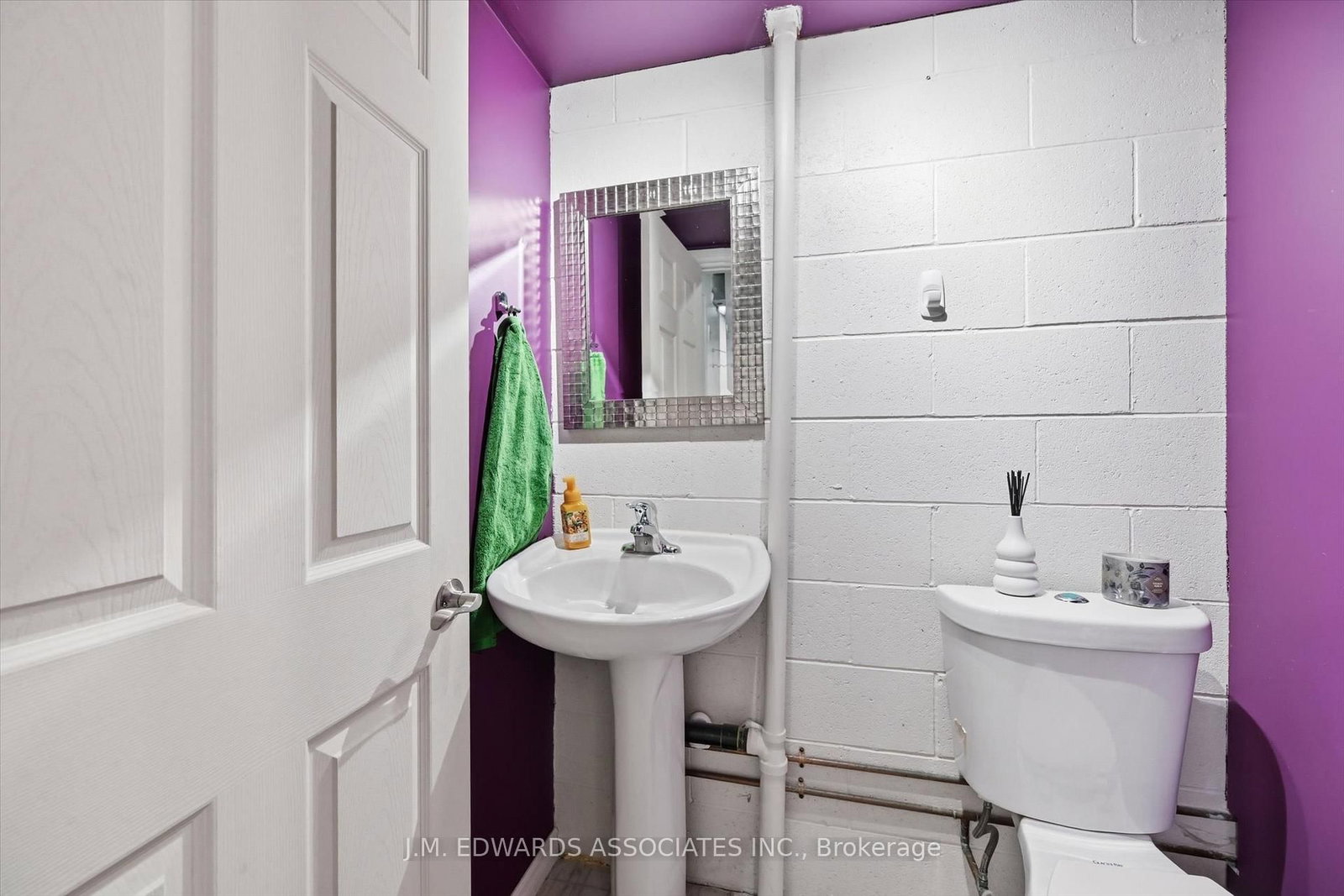 Townhouse for sale at 215-895 Maple Avenue, Burlington, Ontario, L7S 2H7 - Brant - MLS: W12855420