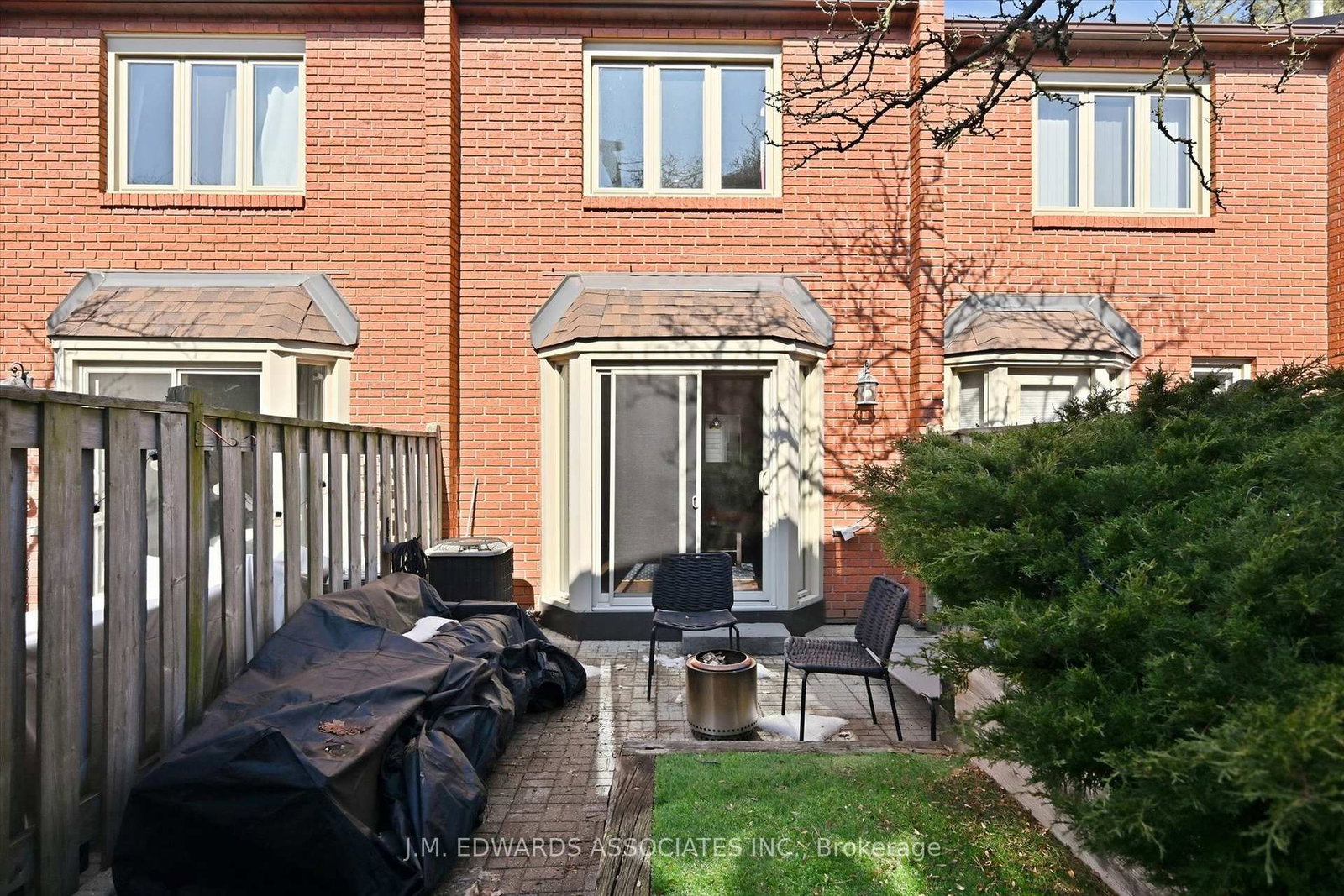 Townhouse for sale at 215-895 Maple Avenue, Burlington, Ontario, L7S 2H7 - Brant - MLS: W12855420