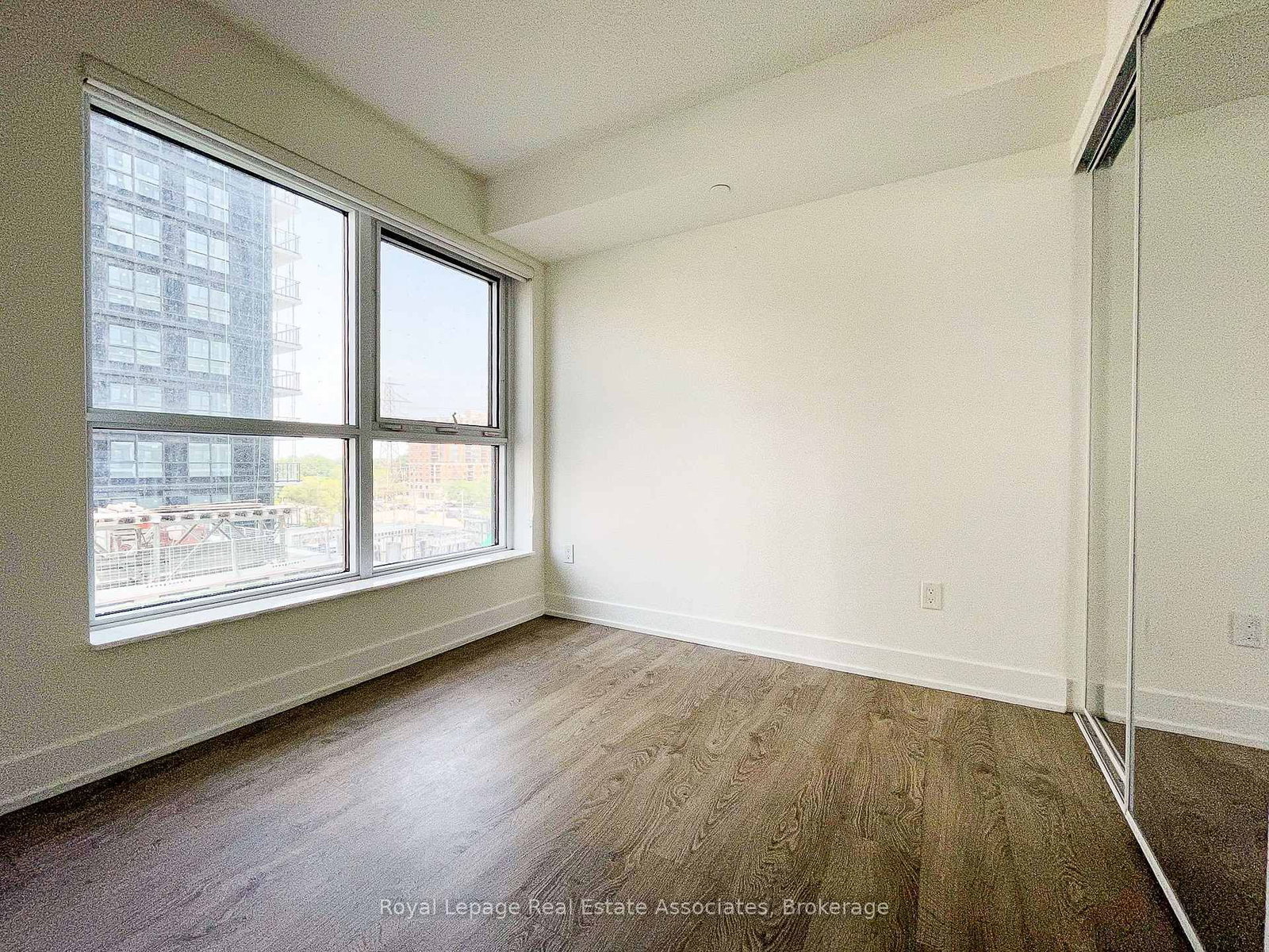 Condo for lease at 404-7 Mabelle Avenue, Toronto, Ontario, M5T 0C9 - Islington-City Centre West - MLS: W12855756