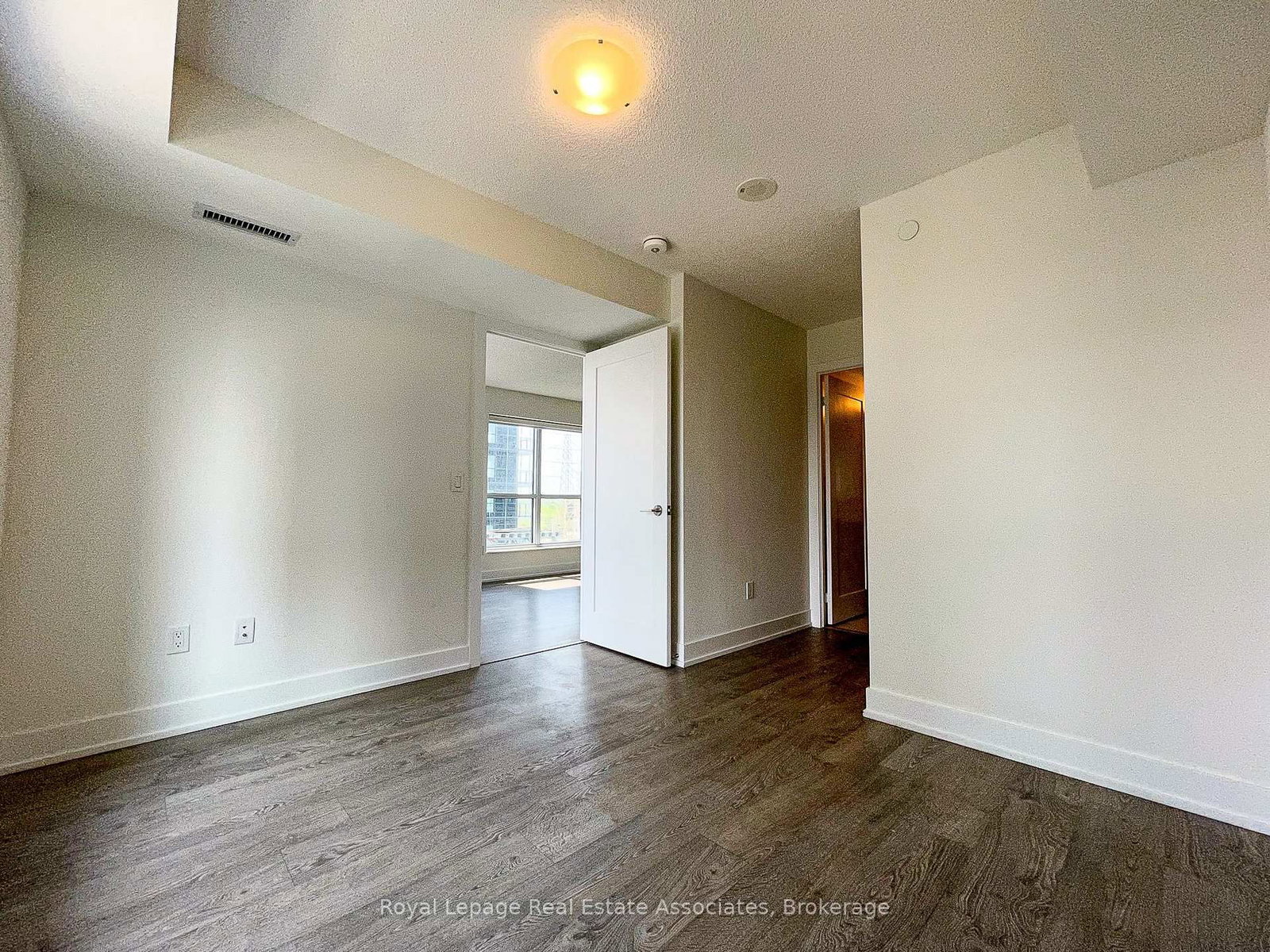 Condo for lease at 404-7 Mabelle Avenue, Toronto, Ontario, M5T 0C9 - Islington-City Centre West - MLS: W12855756