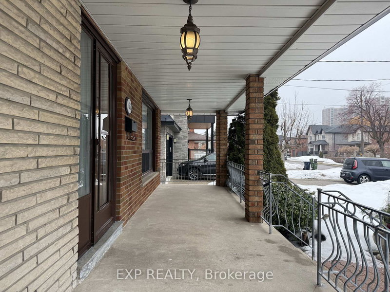 65 Beckett Ave, Toronto, M6L 2B3 | Image 2