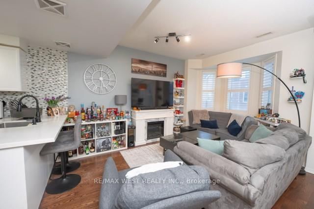 59 - 760 Lawrence Ave W, Toronto, M6A 3E7 | Image 3