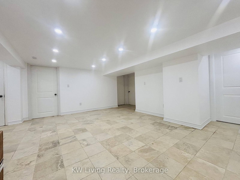 Lower - 2463 Camilla Rd, Mississauga, L5A 2K4 | Image 2