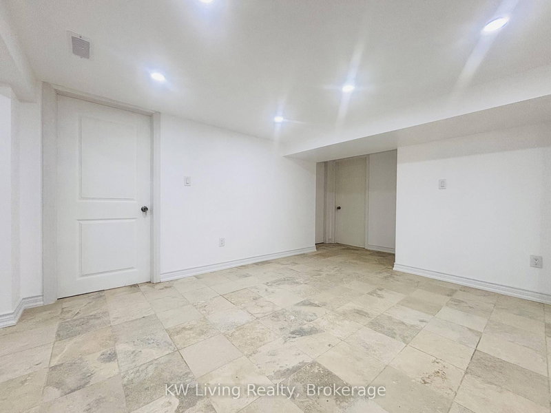 Lower - 2463 Camilla Rd, Mississauga, L5A 2K4 | Image 3