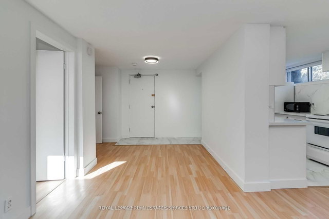 Bsmt - 48 Indian Road Crescent