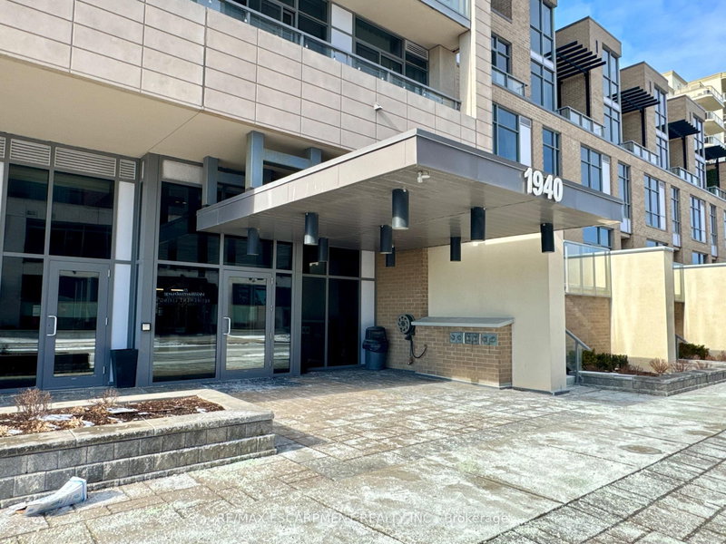 809 - 1940 Ironstone Dr, Burlington, L7L 0E4 | Image 3