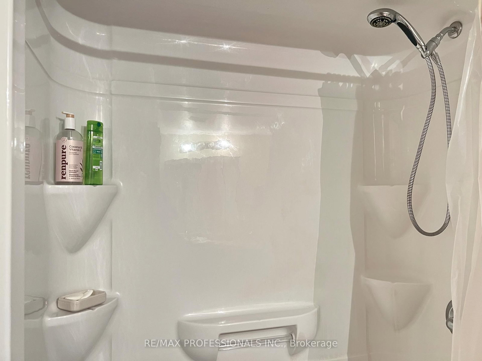 Condo for sale at 107-1390 Main Street, Milton, Ontario, L9T 7S9 - Dempsey - MLS: W12856964