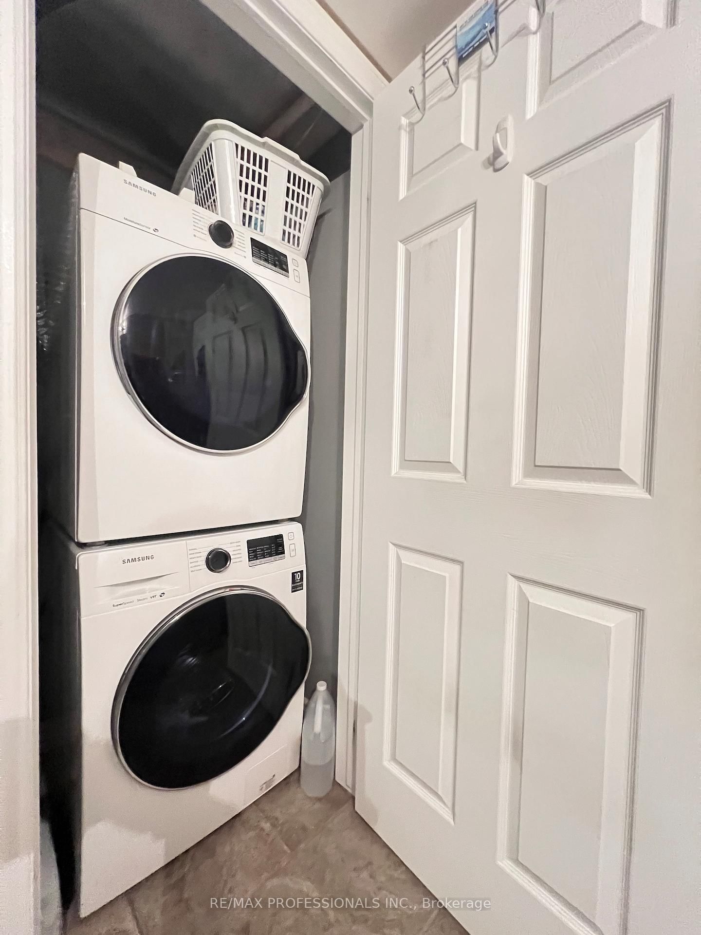 Condo for sale at 107-1390 Main Street, Milton, Ontario, L9T 7S9 - Dempsey - MLS: W12856964