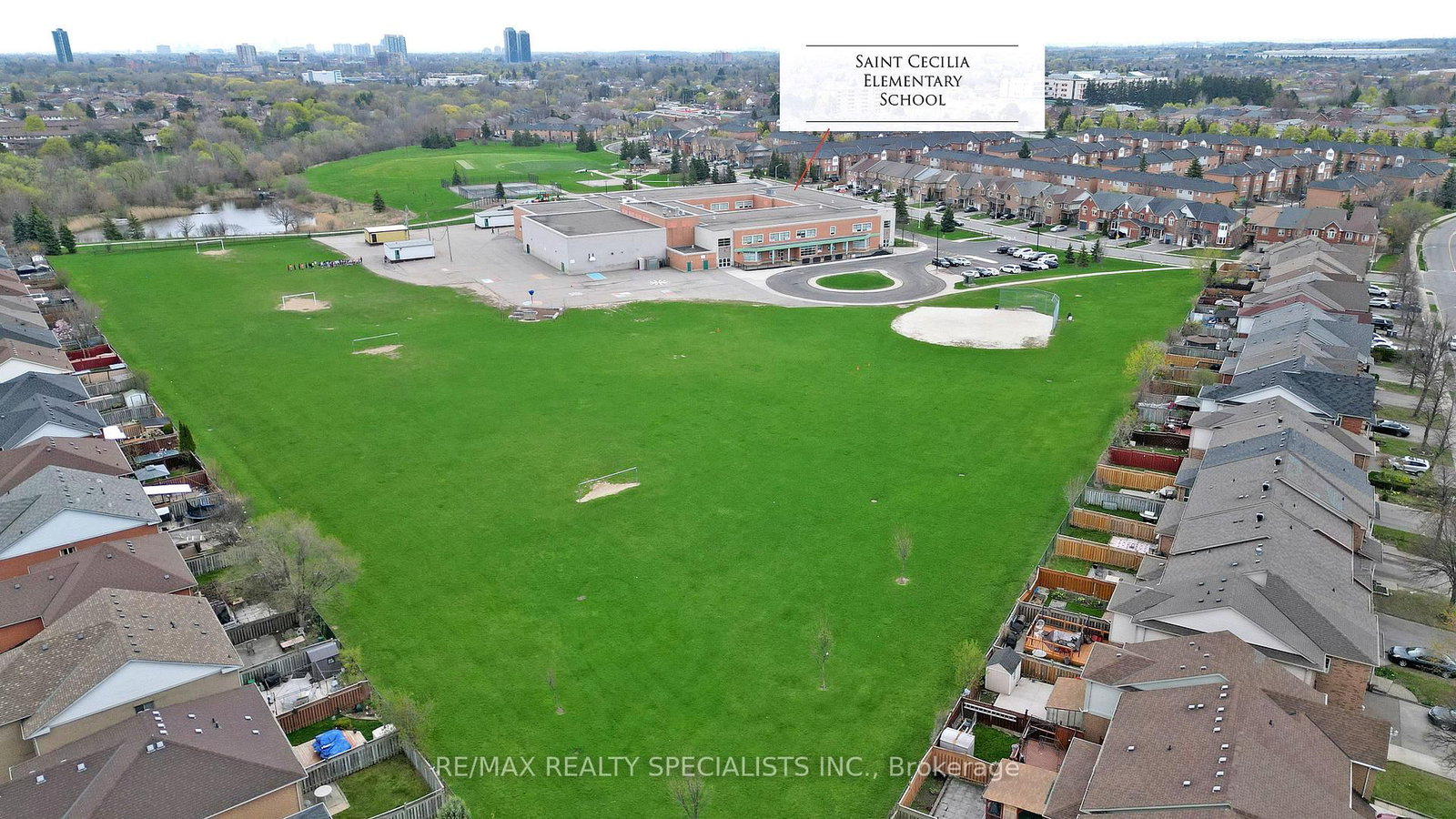 Townhouse for sale at 19-2 Clay Brick Court, Brampton, Ontario, L6V 4M7 - Brampton North - MLS: W12857696