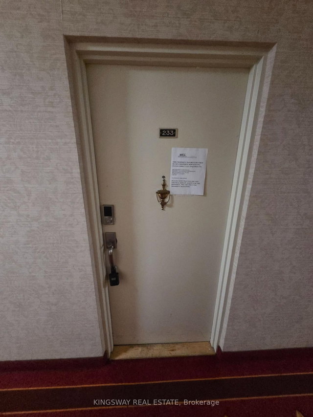 233 - 366 The East Mall