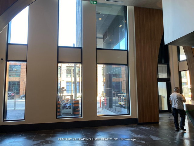 403 - 270 Dufferin Street