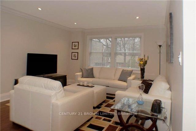 2 - 3048A Bloor Street W