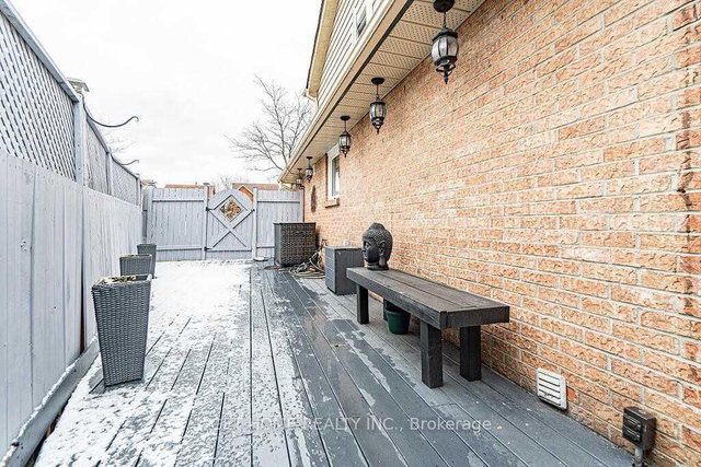 1 Foxacre Row