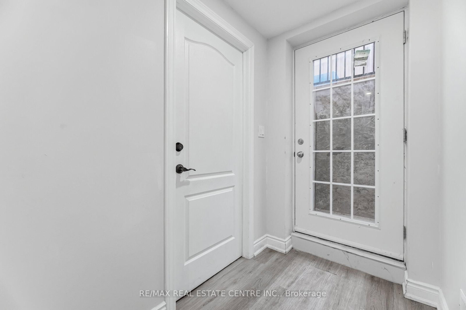 Detached House for lease at Basement Only-544-1 Beam Court, Milton, Ontario, L9E 1L4 - Ford - MLS: W12858276