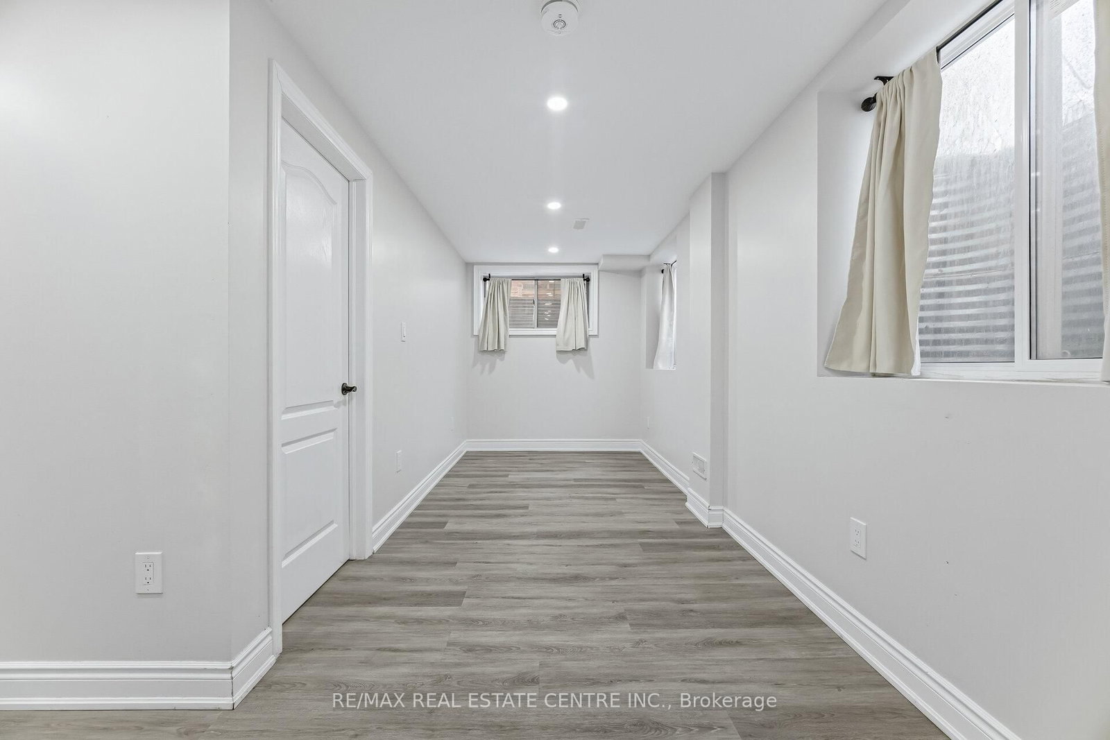 Detached House for lease at Basement Only-544-1 Beam Court, Milton, Ontario, L9E 1L4 - Ford - MLS: W12858276