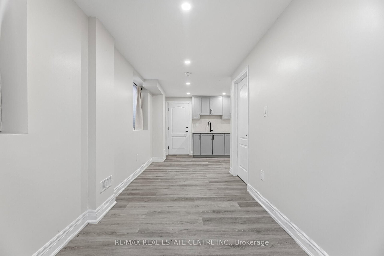 Detached House for lease at Basement Only-544-1 Beam Court, Milton, Ontario, L9E 1L4 - Ford - MLS: W12858276