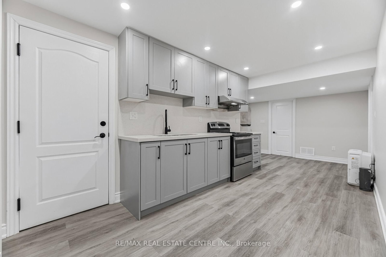 Detached House for lease at Basement Only-544-1 Beam Court, Milton, Ontario, L9E 1L4 - Ford - MLS: W12858276