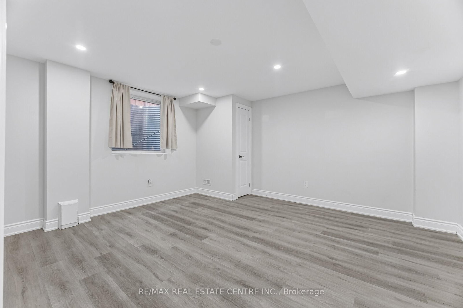 Detached House for lease at Basement Only-544-1 Beam Court, Milton, Ontario, L9E 1L4 - Ford - MLS: W12858276