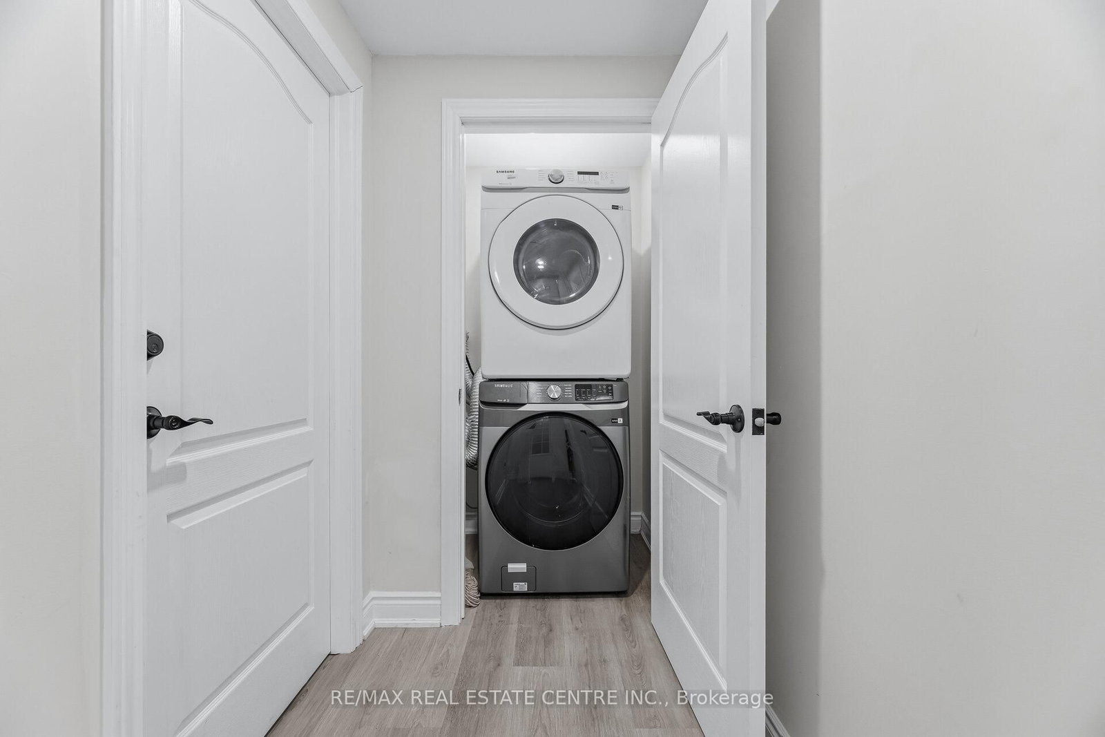 Detached House for lease at Basement Only-544-1 Beam Court, Milton, Ontario, L9E 1L4 - Ford - MLS: W12858276