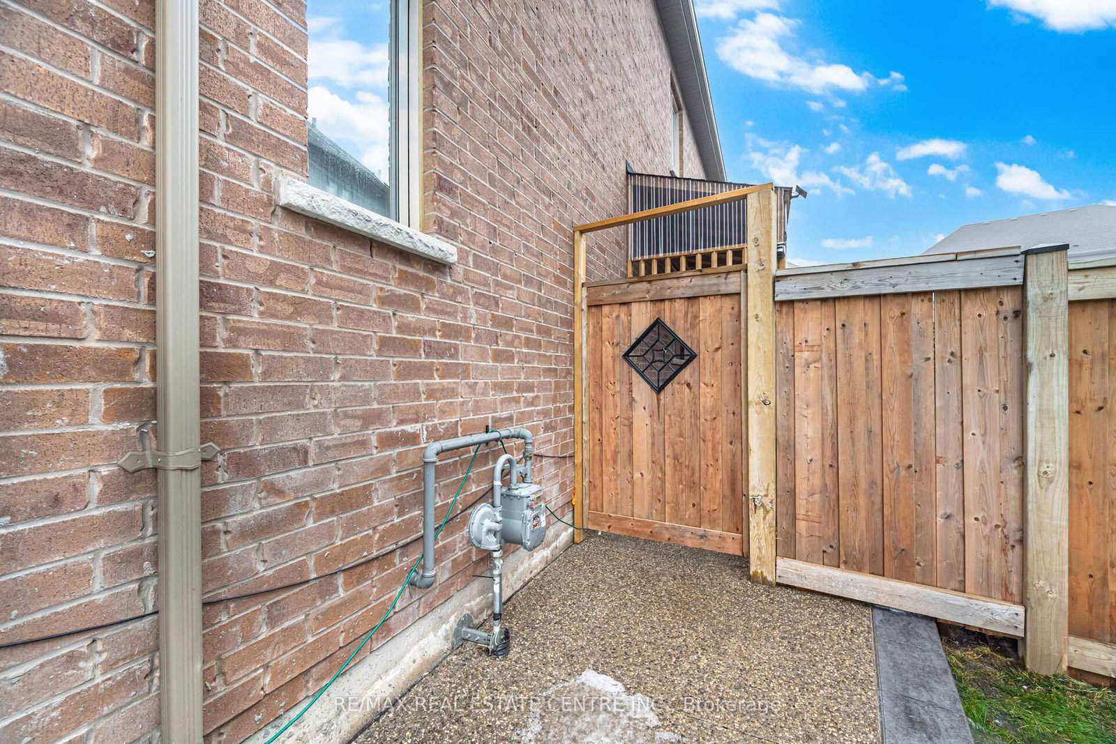 Detached House for lease at Basement Only-544-1 Beam Court, Milton, Ontario, L9E 1L4 - Ford - MLS: W12858276