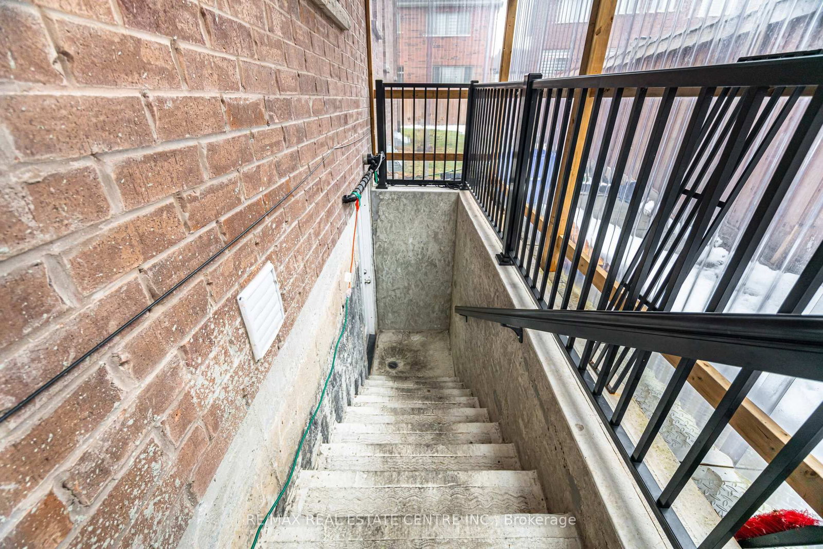 Detached House for lease at Basement Only-544-1 Beam Court, Milton, Ontario, L9E 1L4 - Ford - MLS: W12858276