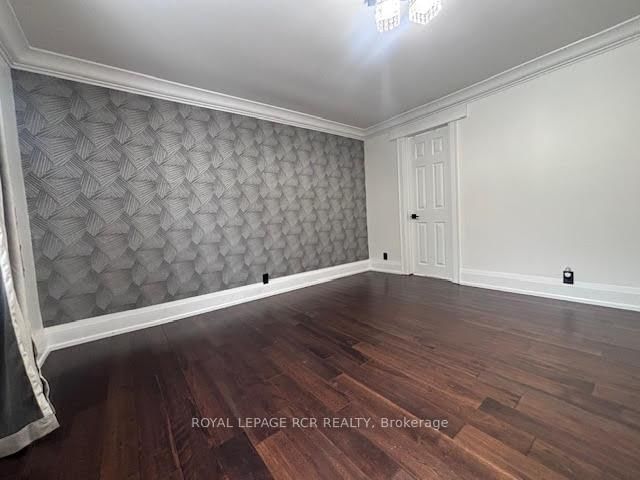 Detached House for sale at 134 Queen Street, Caledon, Ontario, L7E 2M7 - Bolton West - MLS: W12858328