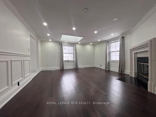 Detached House for sale at 134 Queen Street, Caledon, Ontario, L7E 2M7 - Bolton West - MLS: W12858328