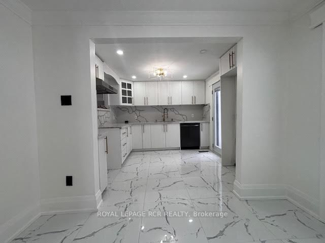 Detached House for sale at 134 Queen Street, Caledon, Ontario, L7E 2M7 - Bolton West - MLS: W12858328