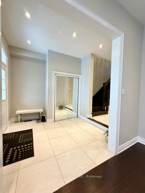 42 Squire Ellis Dr, Brampton, L6P 4C2 | Image 3