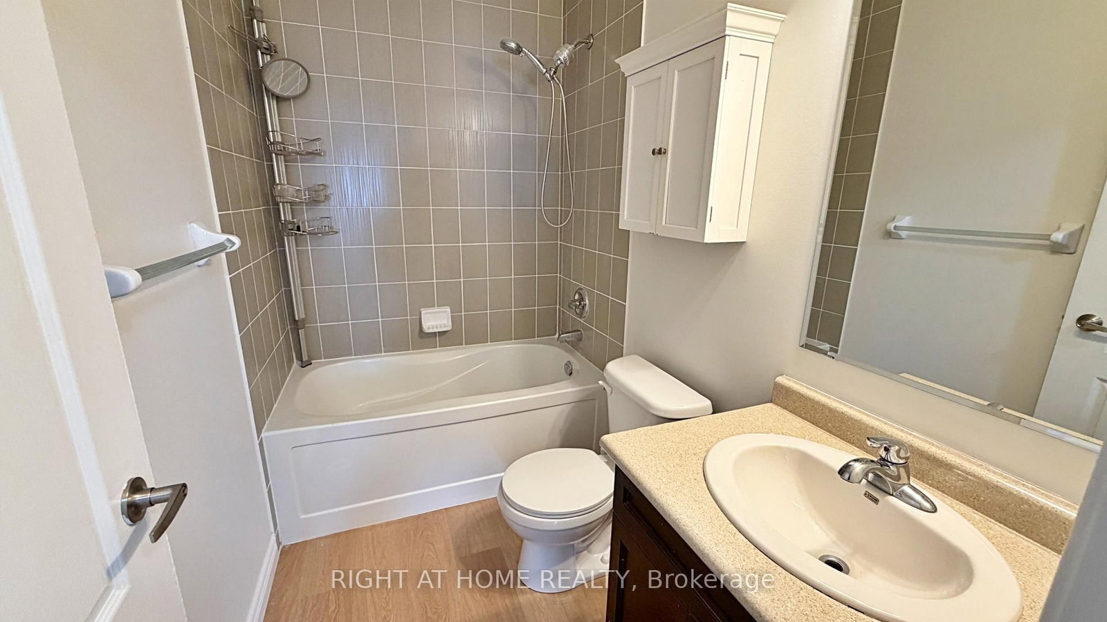 Townhouse for sale at 275 Woodley Crescent, Milton, Ontario, L9T 8B8 - Willmott - MLS: W12858994