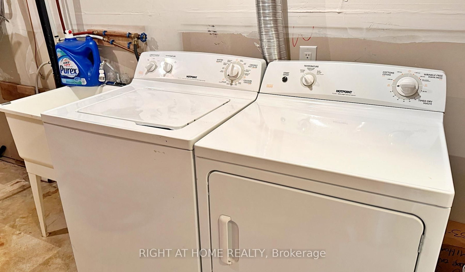 Townhouse for sale at 275 Woodley Crescent, Milton, Ontario, L9T 8B8 - Willmott - MLS: W12858994